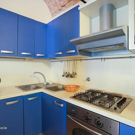 Center דירה נולי